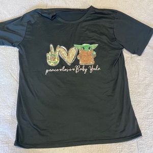 Fun baby Yoda tshirt stretch material size extra large